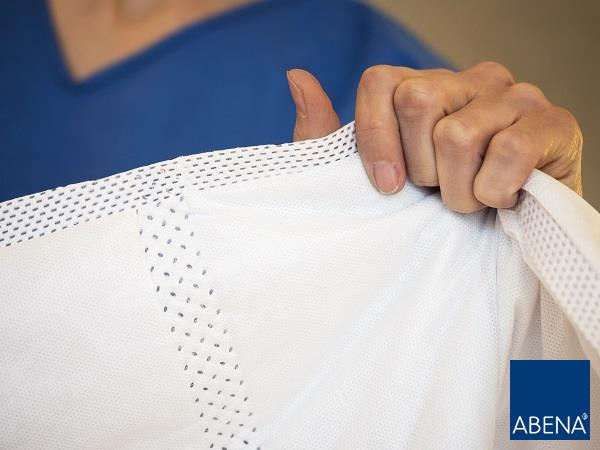 Kołdra jednorazowa Abena Classic – przyjemna w dotyku, oddychająca włóknina, duży rozmiar